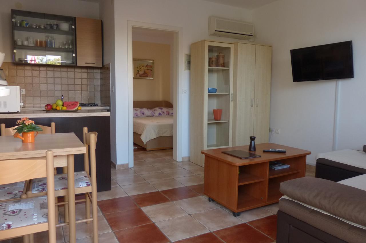 Apartment Petar Сукошан Экстерьер фото